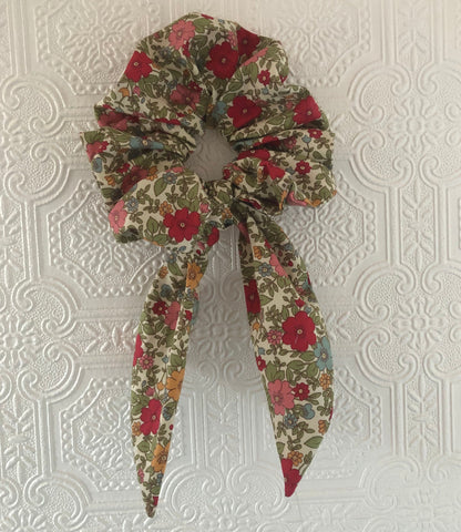 Vintage Floral Bow Scrunchie